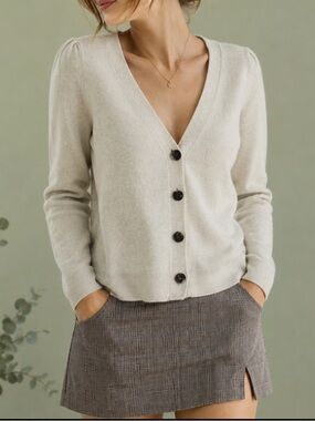 Lord & Taylor 100% Cashmere V-Neck Button Up Cardigan Sweater Cream Beige XS